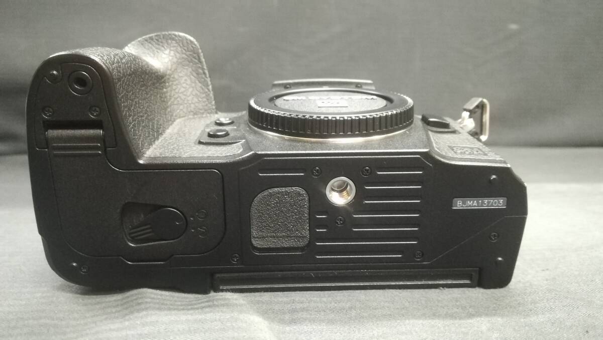 【良品♪】OLYMPUS オリンパス OM SYSTEM OM-1 ボディ 2037万画素 ミラーレス 一眼 カメラ/ブラック/動作品の画像7