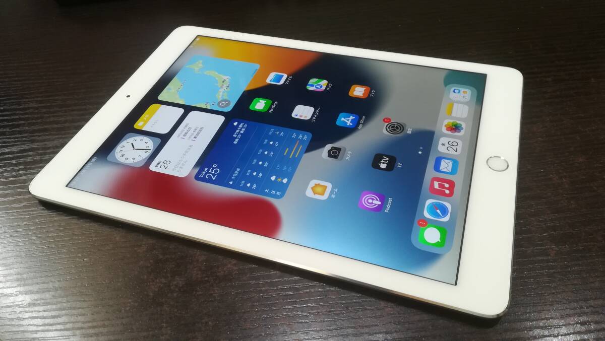 【動作品♪】au Apple iPad Air 2 Wi-Fi+Cellular 16GB A1567(MGH72J/A)判定〇/シルバー_画像1