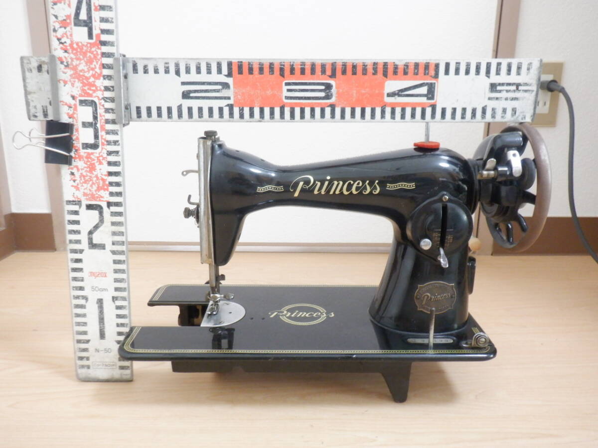  illusion. Princess sewing machine ornament pcs attaching!! Showa Retro 