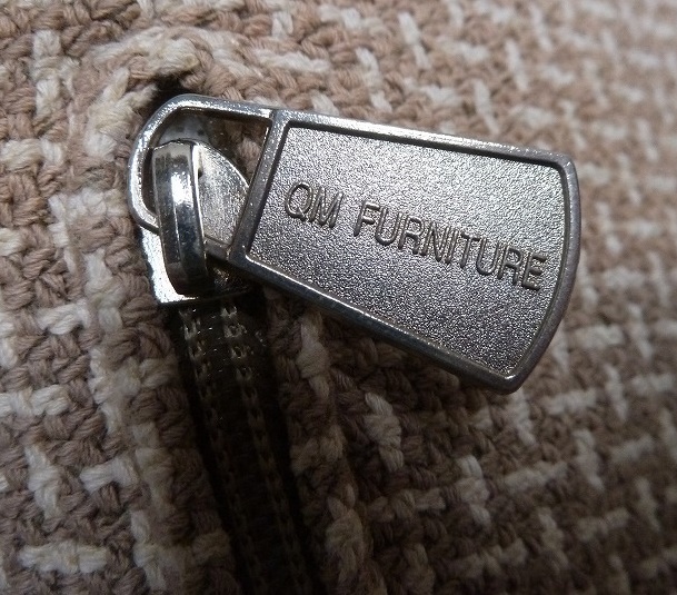 (☆BM)QM FURNITURE/木製 布張り シングル ソファー チェア 椅子 アイルランド 北欧風 スタイリッシュ 1人掛け リビング ベージュ 大型_画像6
