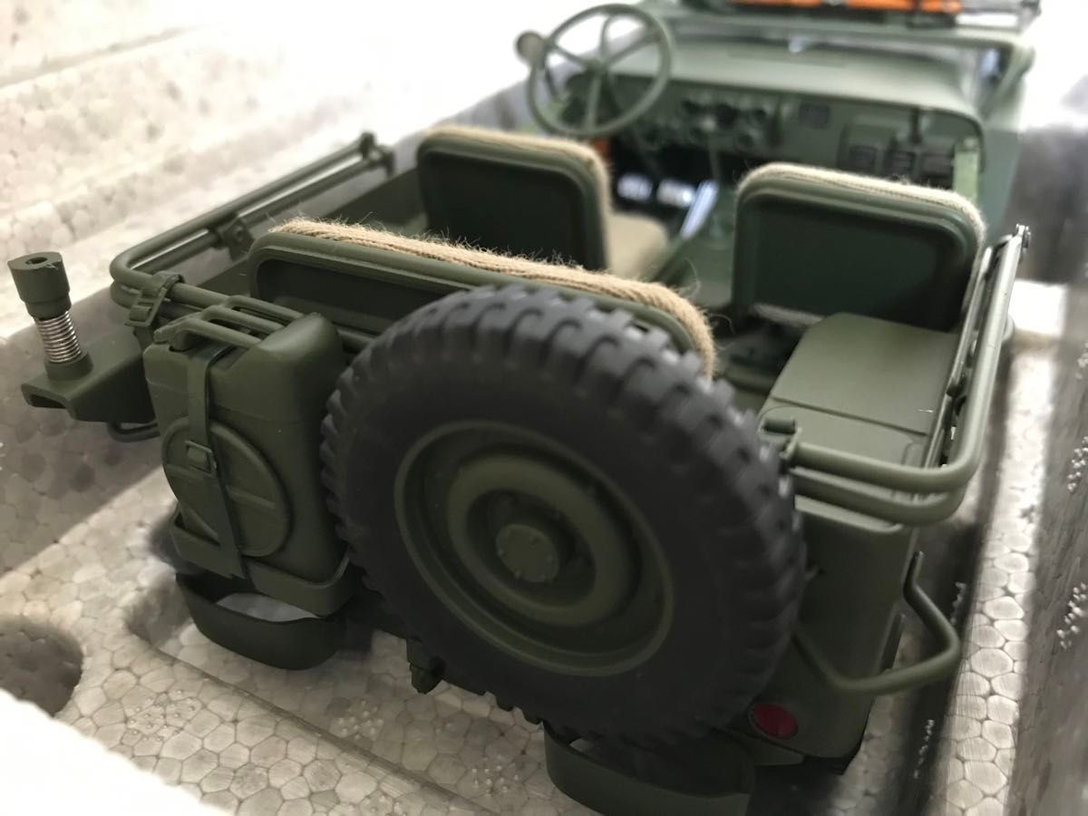 オートアート1/18  ジープWILLYS  AUTOart JEEP  ミニカー　未展示保管品