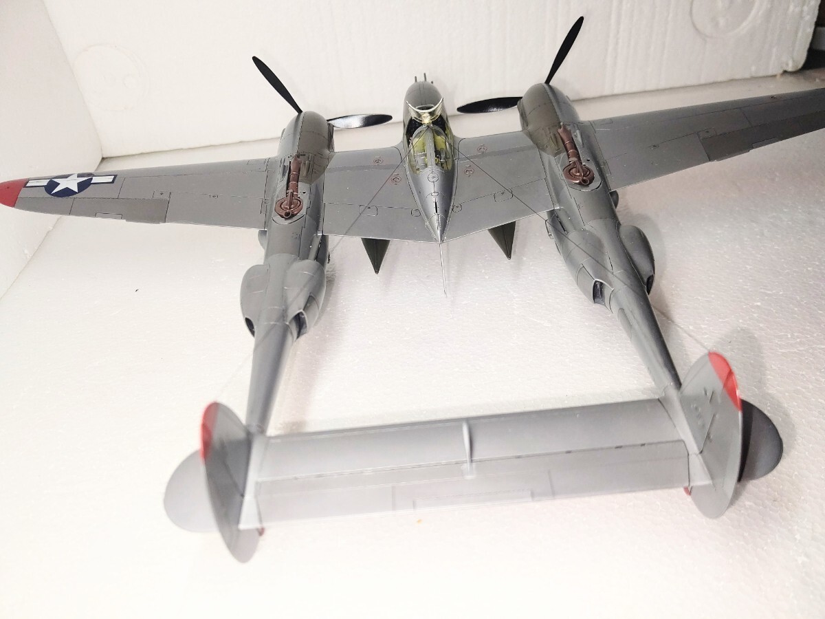 ハセガワ1/48アメリカ陸軍航空軍ロッキードP38Jライトニング塗装済完成品の画像5