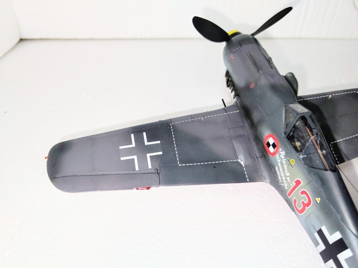 タミヤ1/48ドイツ空軍フォッケウルフFw190D-9JV44赤の13塗装済完成品_画像4