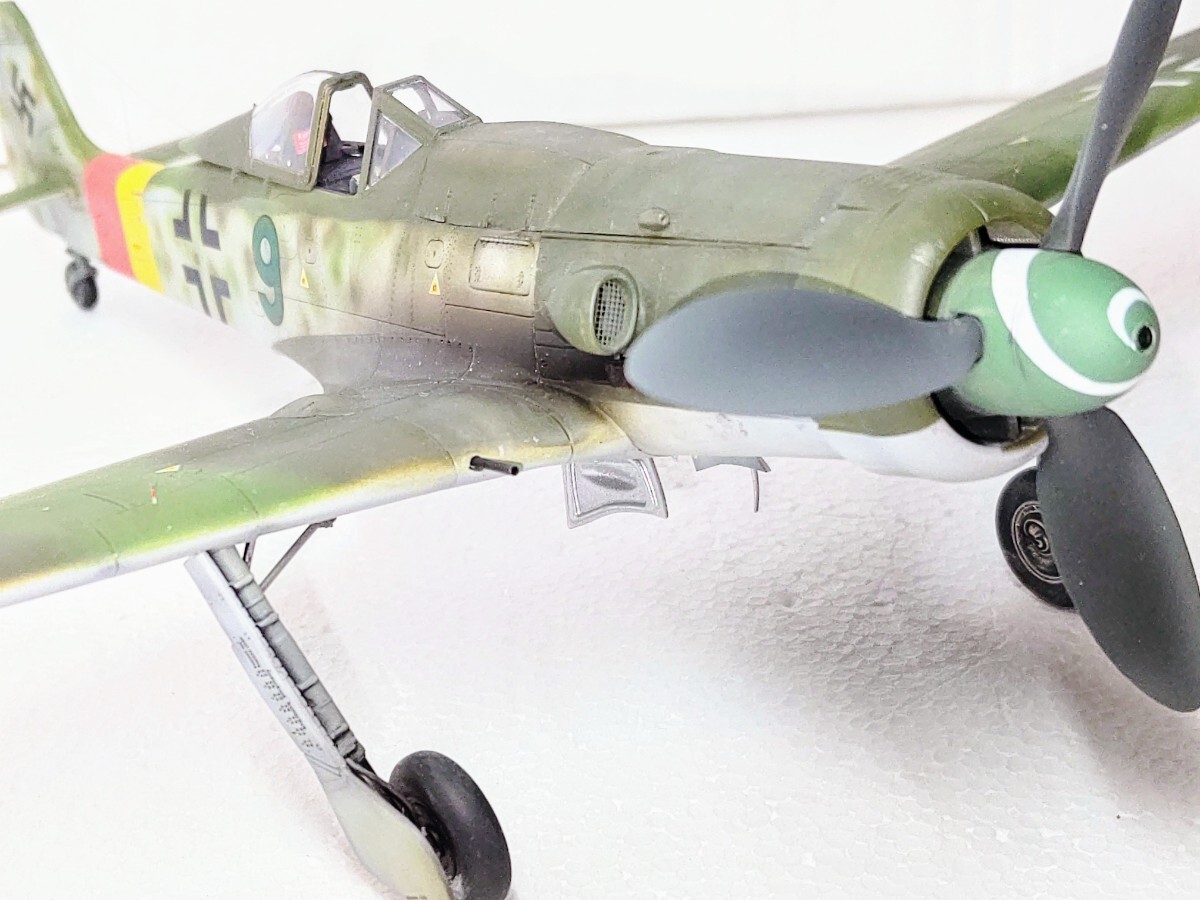 造形村1/48ドイツ空軍フォッケウルフTa152H-1緑の9塗装済完成品_画像6