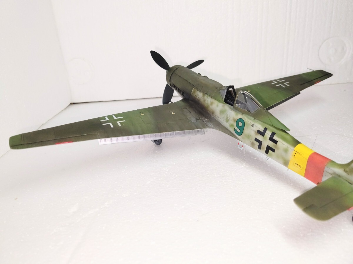 造形村1/48ドイツ空軍フォッケウルフTa152H-1緑の9塗装済完成品_画像4