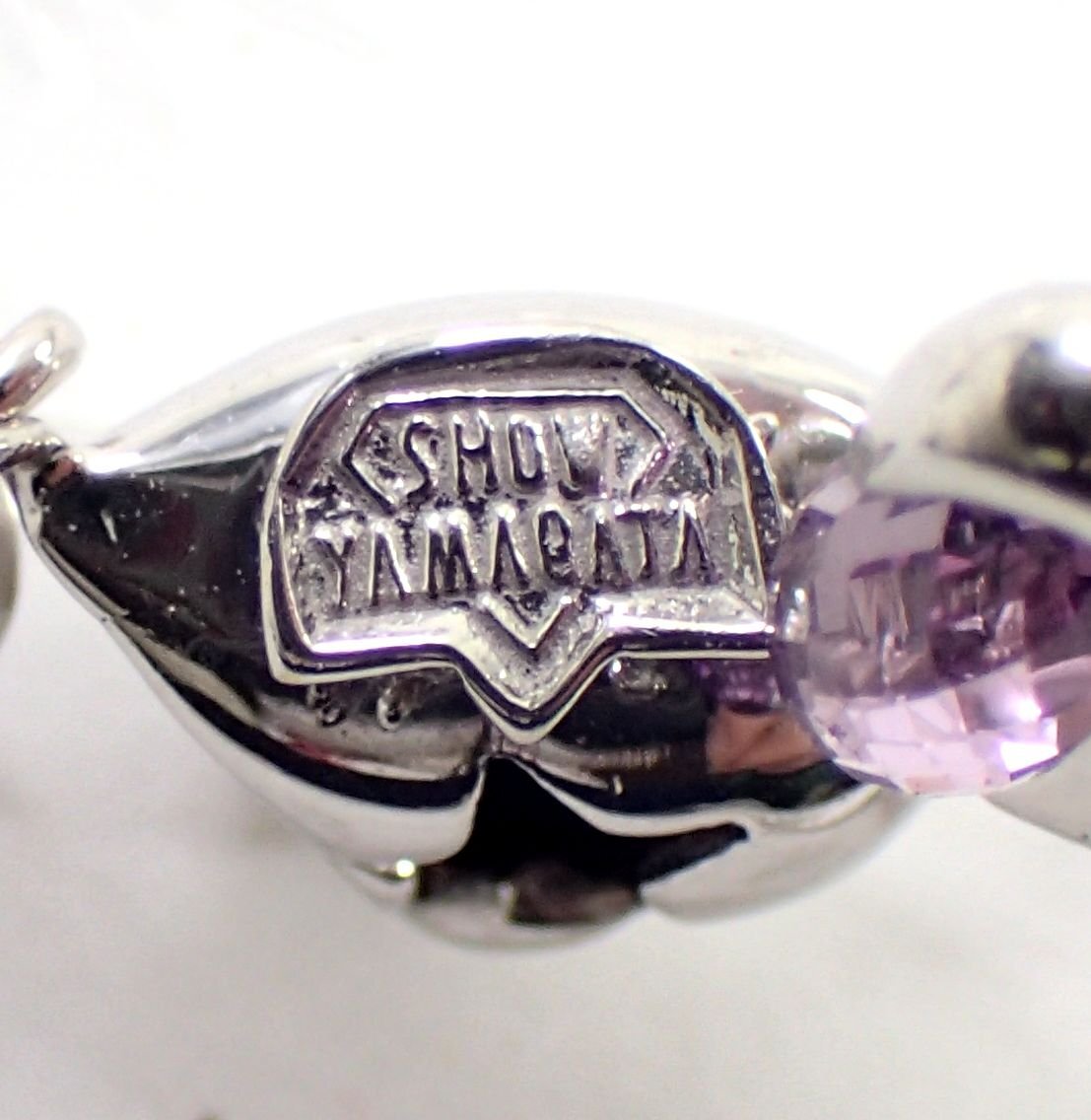 信頼も厚い 30736円 【吉村質店】ショウ・ヤマガタK18WGサファイア0.92ct サファイア