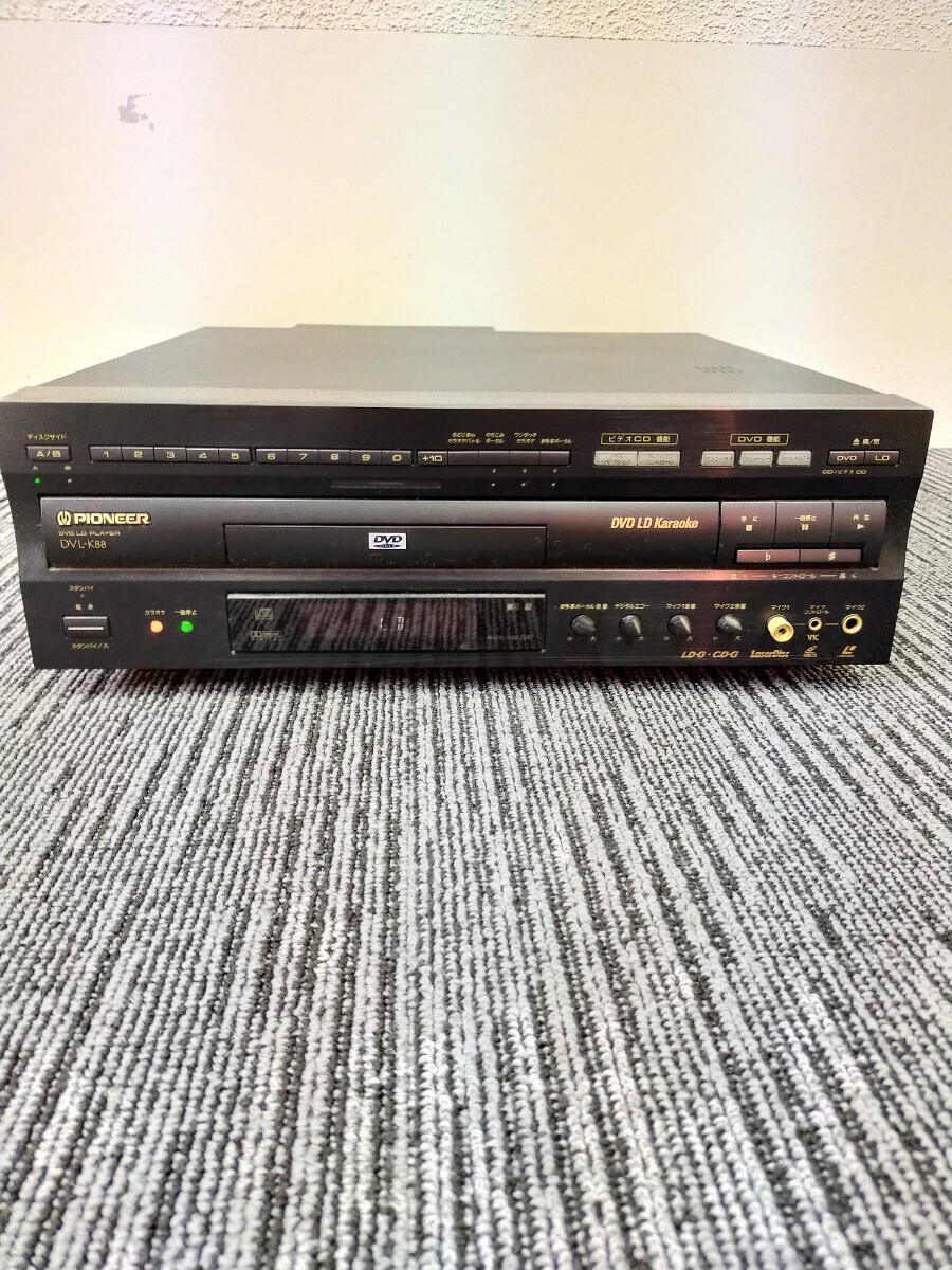 PIONEER パイオニア DVL-K88 DVD LD プレーヤー 通電確認済み 現状品 中古 レーザーディスク【関B】の画像1