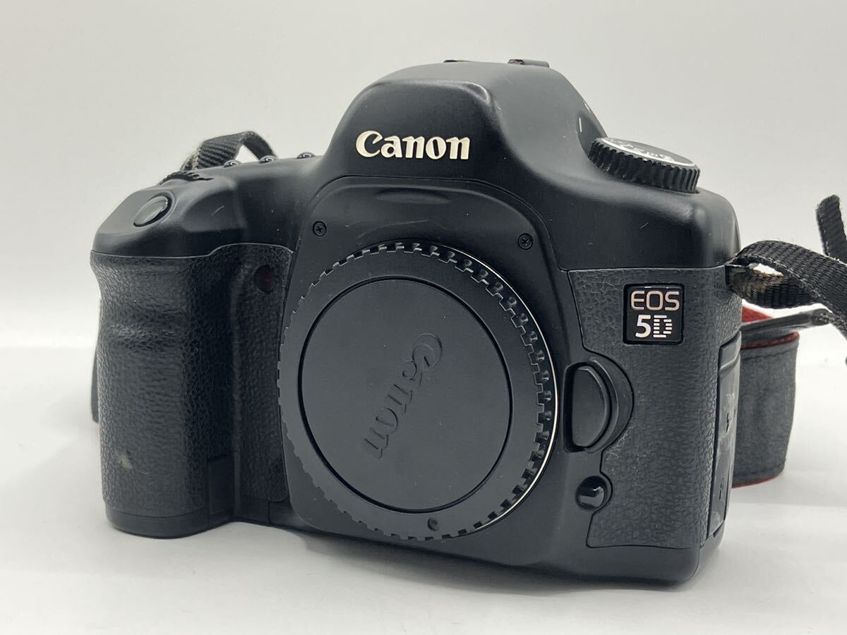 240412321004 Canon キャノン EOS 5D 一眼レフ カメラ バッテリー付き 通電確認済 中古の画像1
