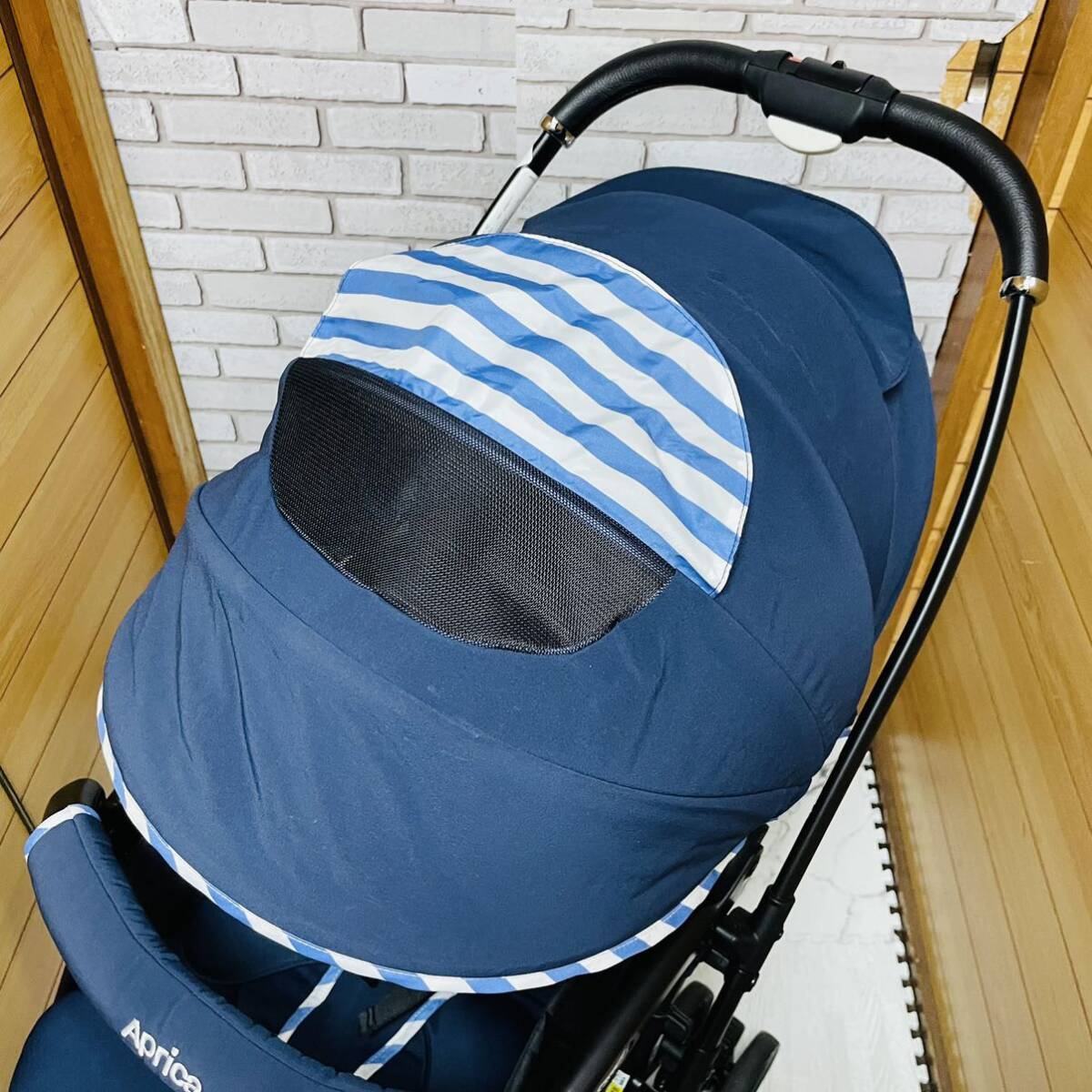  prompt decision use 4 months beautiful goods Aprica la Koo na air AC stroller postage included lavatory settled 5000 jpy . discounted first come, first served lavatory settled Aprica