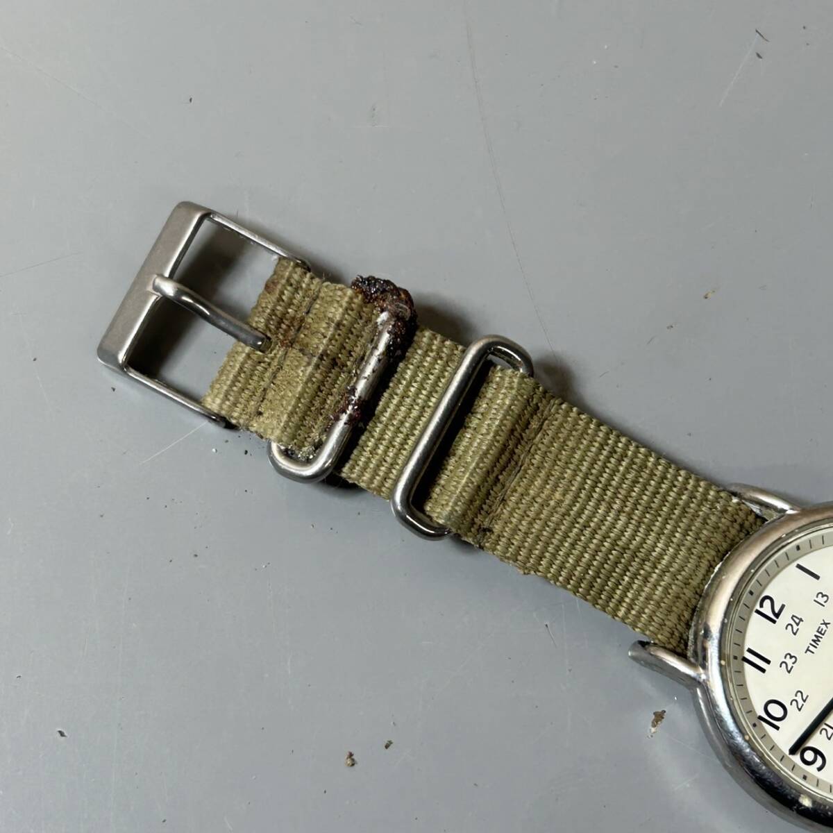 ☆TIMEX タイメックス WEEKENDER ウィークエンダー 腕時計 ベージュ アナログ 時計 ステンレス ナイロンベルト(中古品/現状品/保管品)☆の画像5