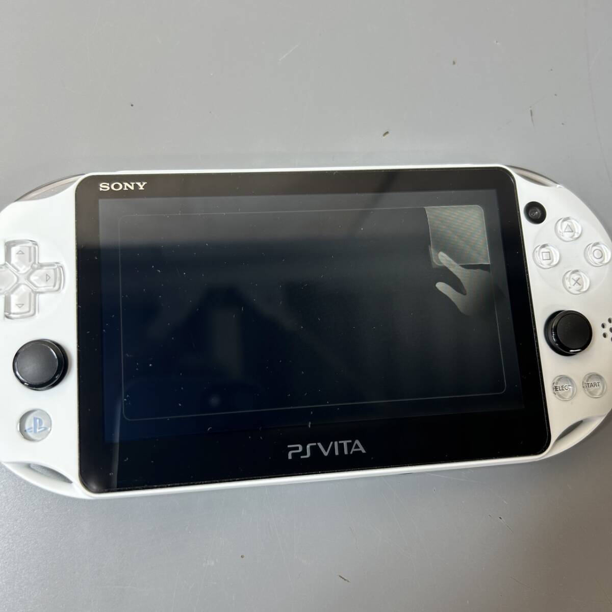 ☆動作品 SONY ソニー PS Vita PlayStation Vita PCH-2000 グレイシャーホワイト テレビゲーム ゲーム機 本体のみ(中古品/現状品/保管品)☆の画像10