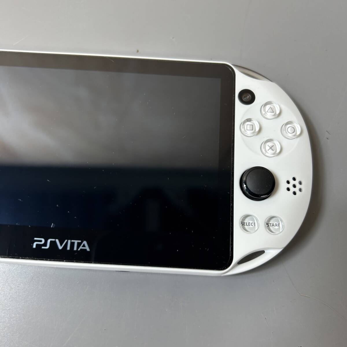 ☆動作品 SONY ソニー PS Vita PlayStation Vita PCH-2000 グレイシャーホワイト テレビゲーム ゲーム機 本体のみ(中古品/現状品/保管品)☆の画像4