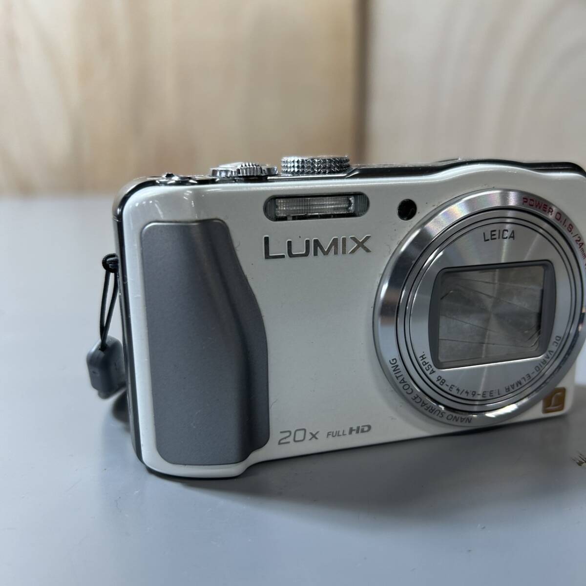 ☆動作品 Panasonic パナソニック LUMIX ルミックス DMC-TZ30 コンパクトデジタルカメラ ホワイト バッテリー付(中古品/現状品/保管品)☆_画像3