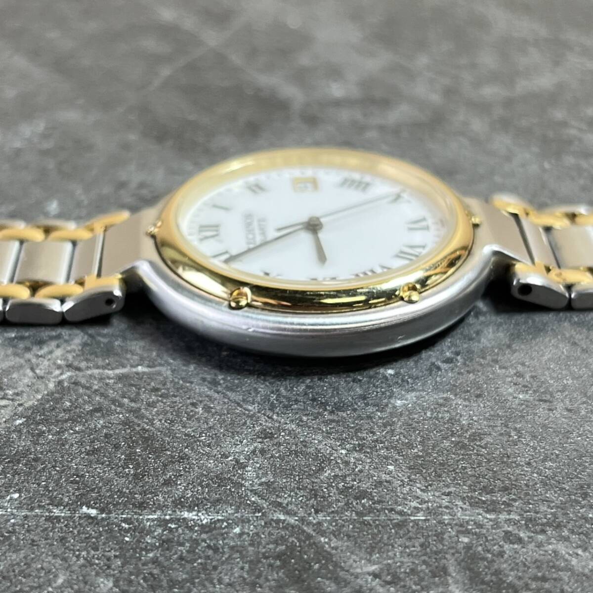 ☆TECHNOS テクノス 腕時計 クオーツ式 アナログ 時計 ステンレス シルバー × ゴールド フリーサイズ(中古品/現状品/保管品)☆の画像3
