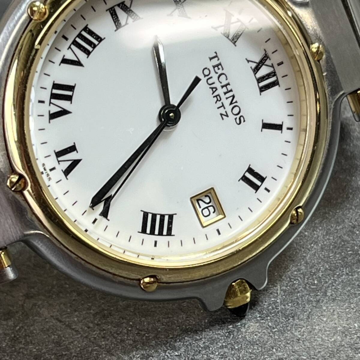 ☆TECHNOS テクノス 腕時計 クオーツ式 アナログ 時計 ステンレス シルバー × ゴールド フリーサイズ(中古品/現状品/保管品)☆の画像8
