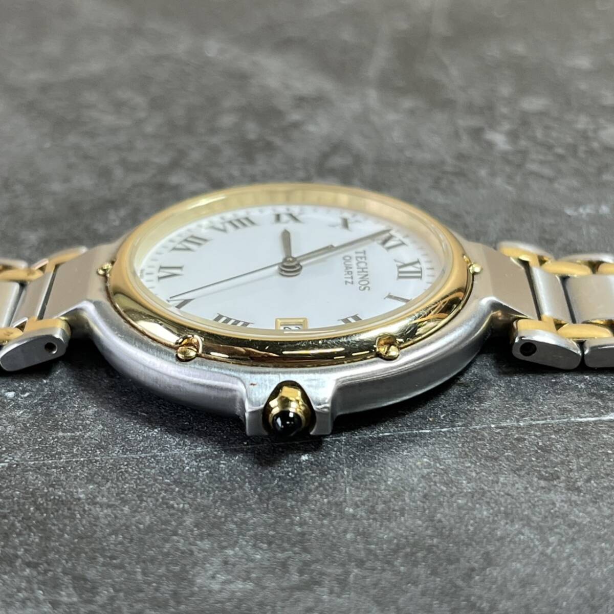 ☆TECHNOS テクノス 腕時計 クオーツ式 アナログ 時計 ステンレス シルバー × ゴールド フリーサイズ(中古品/現状品/保管品)☆の画像4