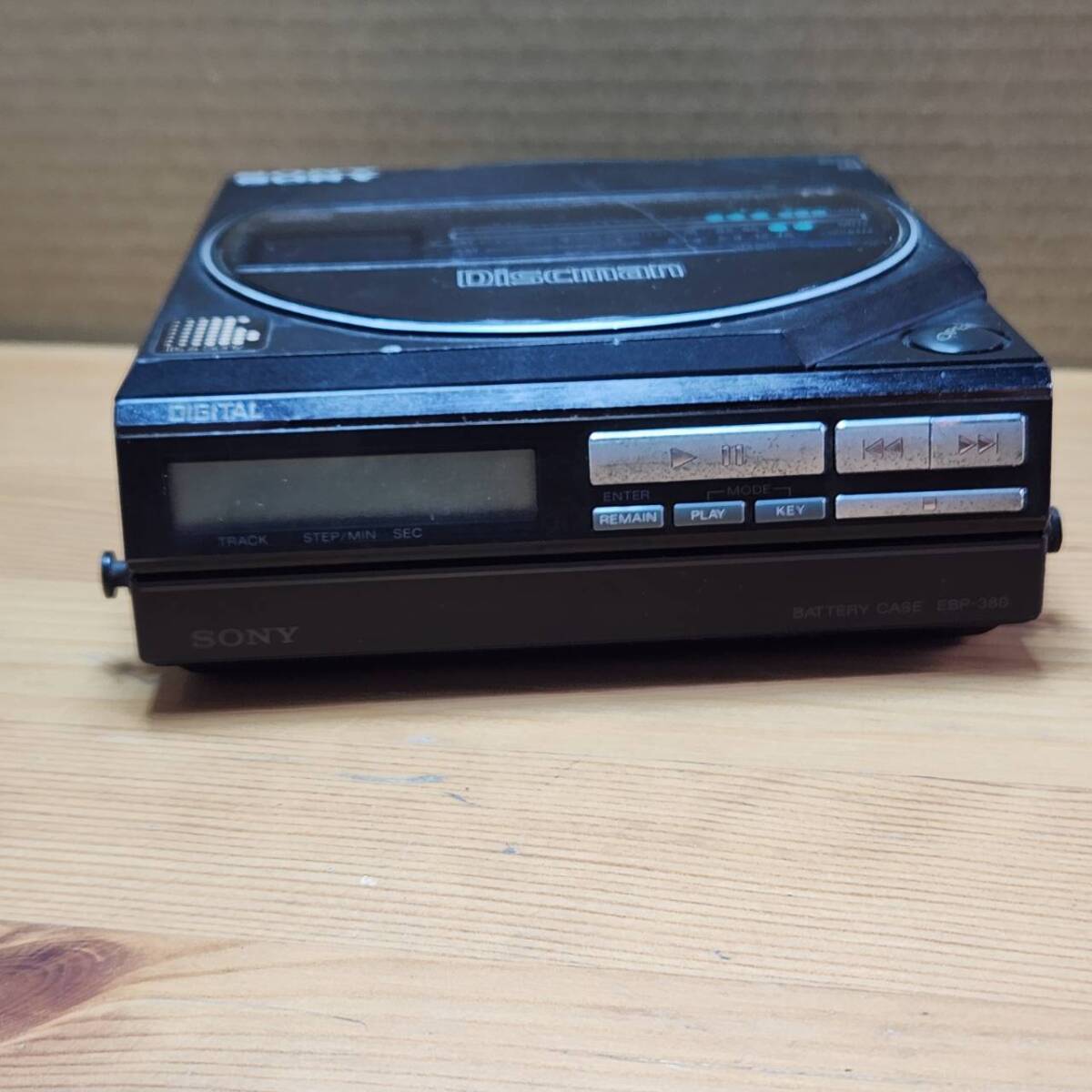 ☆2点セット SONY ソニー Discman ディスクマン D-55T + バッテリーケース EBP-380 ポータブル CDプレイヤー(中古品/現状品/保管品)☆の画像5