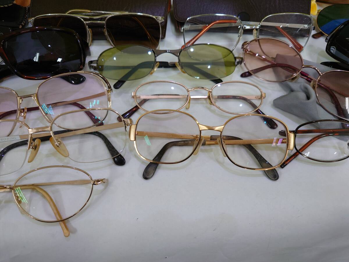 メガネ 眼鏡 サングラス 眼鏡フレーム メガネフレーム ケース付あり おまとめ 23本 メッキフレーム他 詳細は写真をご覧くださいの画像10