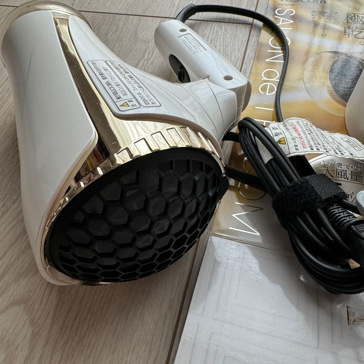 中古美品　TESCOM TID2600　大風量　ヘアドライヤー