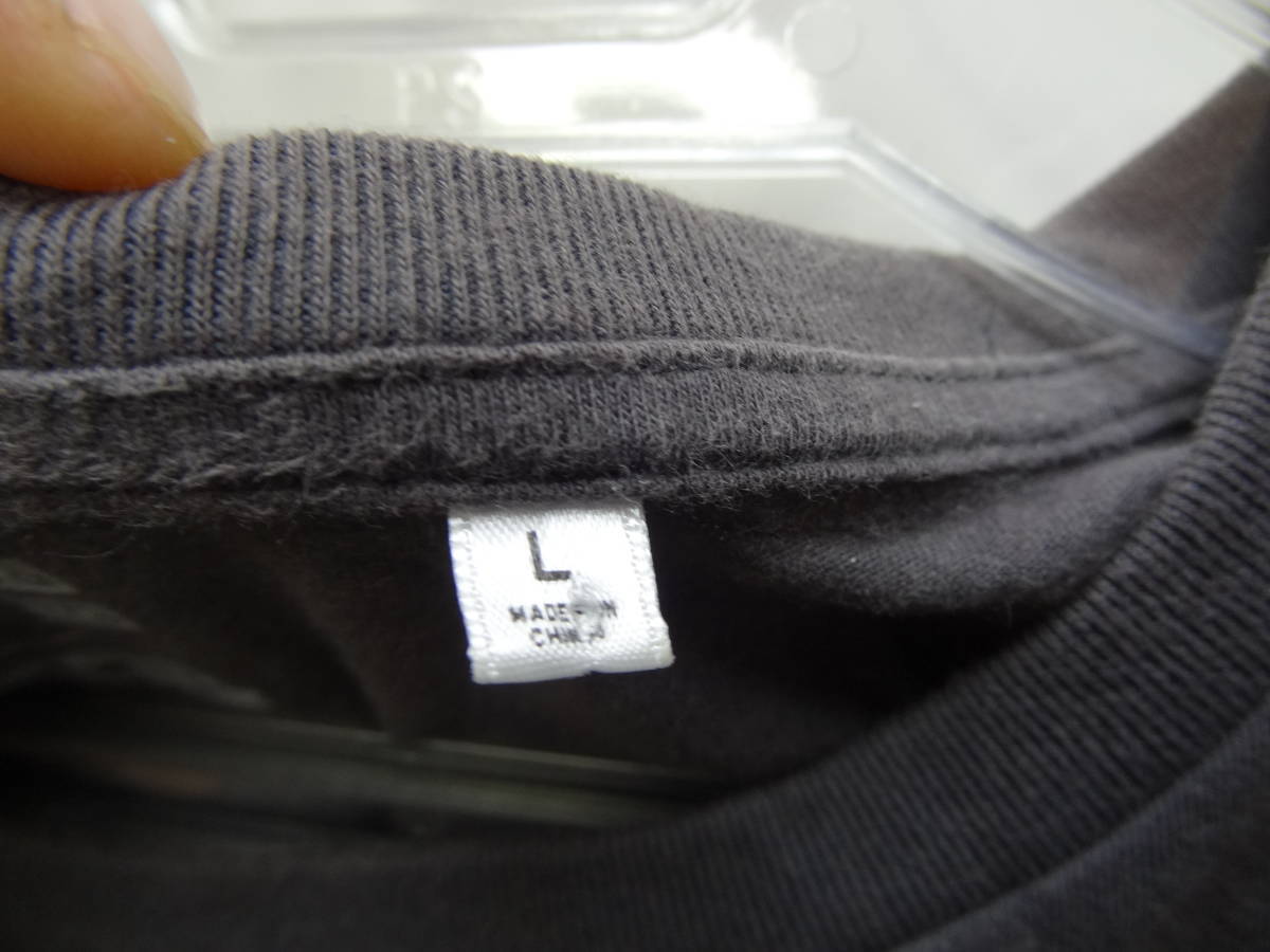 全国送料無料 スターウォーズ UT ユニクロ レディース 綿100%素材 イラストプリント 黒色 半袖Tシャツ サイズ L_画像3
