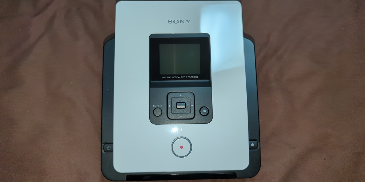 中古 中身美品 説明書未開封 使い方分からない為通電のみ確認。SONY DVDライターVRD-MC5 外箱は汚れ、傷あり。ソニー_画像4