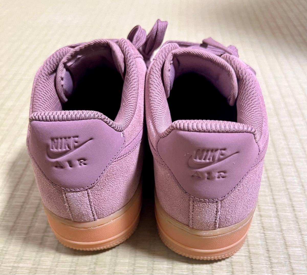 NIKE WMNS AIR FORCE 1 '07 SE AA0287 201 新品未使用