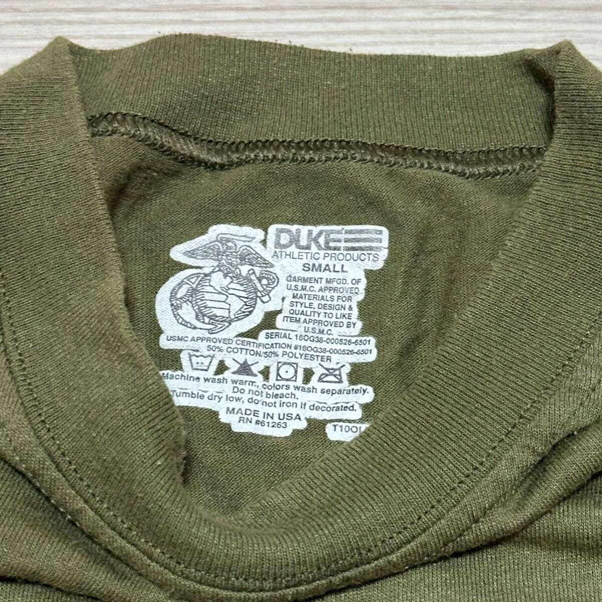 ☆人気商品☆ 沖縄 米軍放出品 DUKE USMC ミリタリー 半袖 Tシャツ オシャレ ファッション 古着 ビンテージ OD SMALL (管理番号K108)_画像3