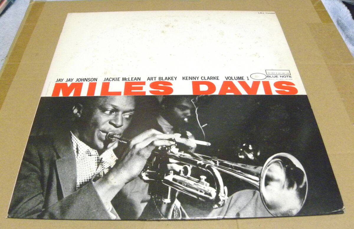 （国内LP）　MILES DAVIS　/　VOLUME-1_画像1
