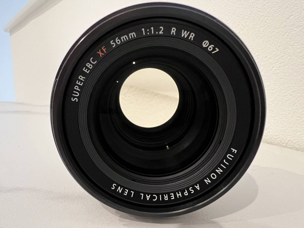 超美品!USEDFuji xf56mmF1.2WRハオゲの角形フード付!傷や使用感無く大変綺麗な状態です!の画像2