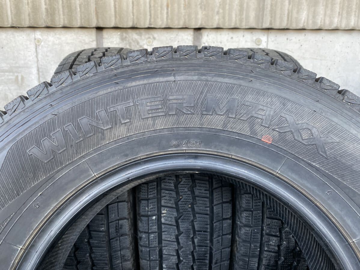 キ4823　送料無料☆深溝スタッドレス　DUNLOP ダンロップ WINTER MAXX SV01　195/80R15 107/105L LT　4本価格　2018年製_画像9