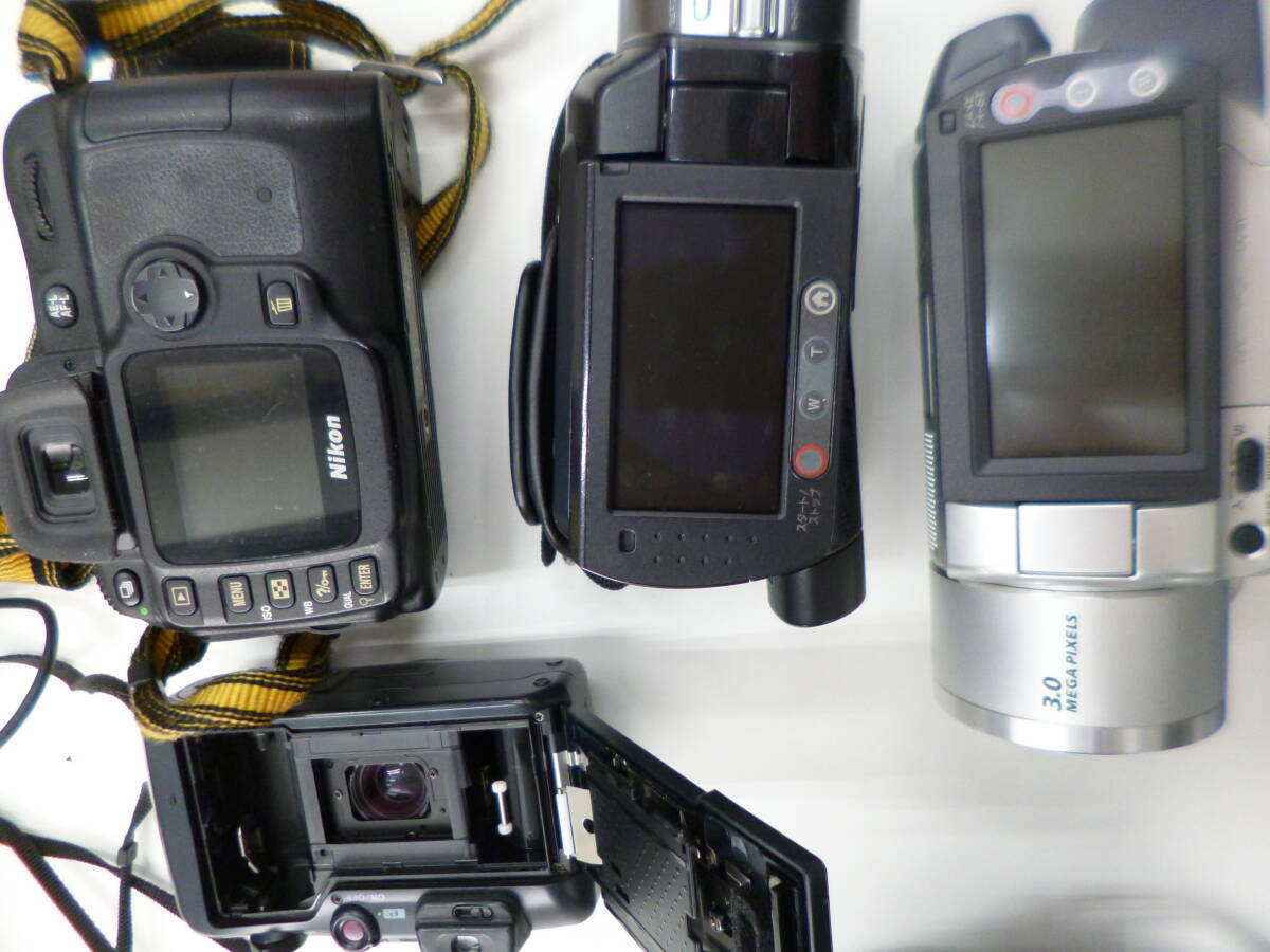 SONY Victor TOSHIBA PENTAX Olympus Canon Nikon ビデオカメラ フィルムカメラ デジタルカメラ 付属品多数 ジャンク品セットの画像8