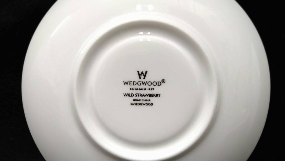k1290 WEDGWOOD ウェッジウッド WILD STRAWBERRY ワイルドストロベリー ティーカップ&ソーサー 2客 セット 中古品 現状品 60サイズ発送_画像6