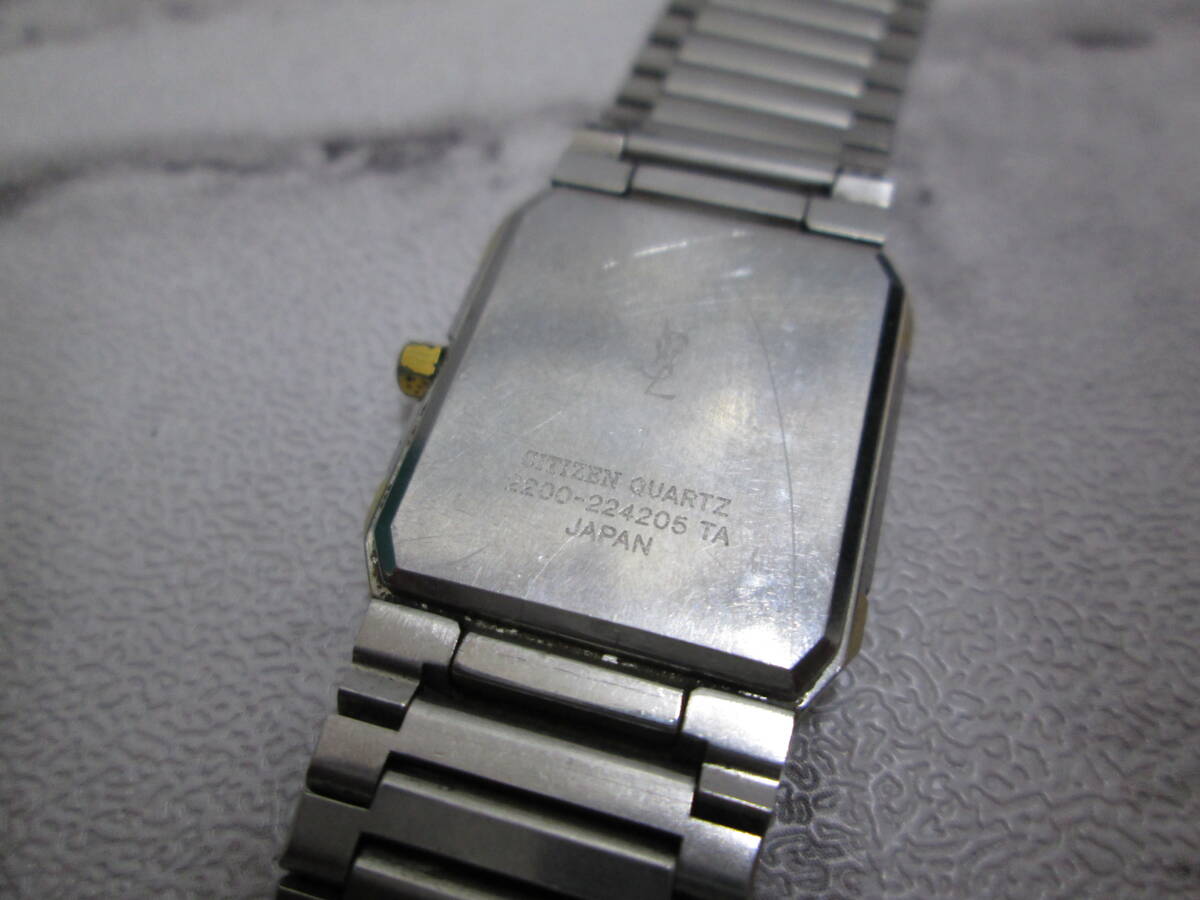 m1602 YSL イヴサンローラン YSL スクエア コンビカラー 腕時計 CITIZEN 2200－224205 中古品 ゆうパケット ゆうパック60サイズ 同梱OK_画像4