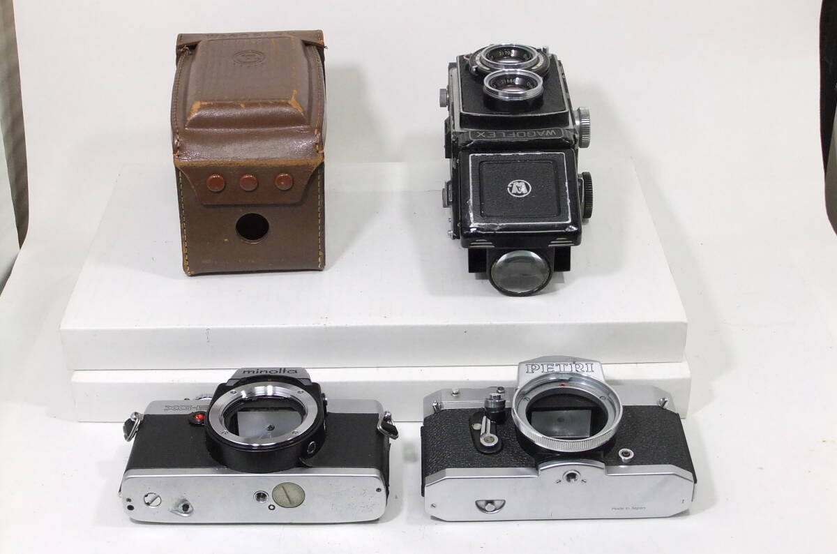 シャッター動く Minolta XG-EとPETRI V6 ボディ、WAGOFLEX（ZUIKO付き） ジャンク３台 E121の画像3