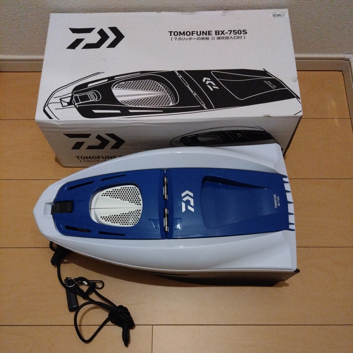 美品　ダイワ　TOMOFUNE　BX-750S　トモフネ　友舟　DAIWA　引船　オトリ舟　友釣り　鮎釣り　アユ釣り　_画像1