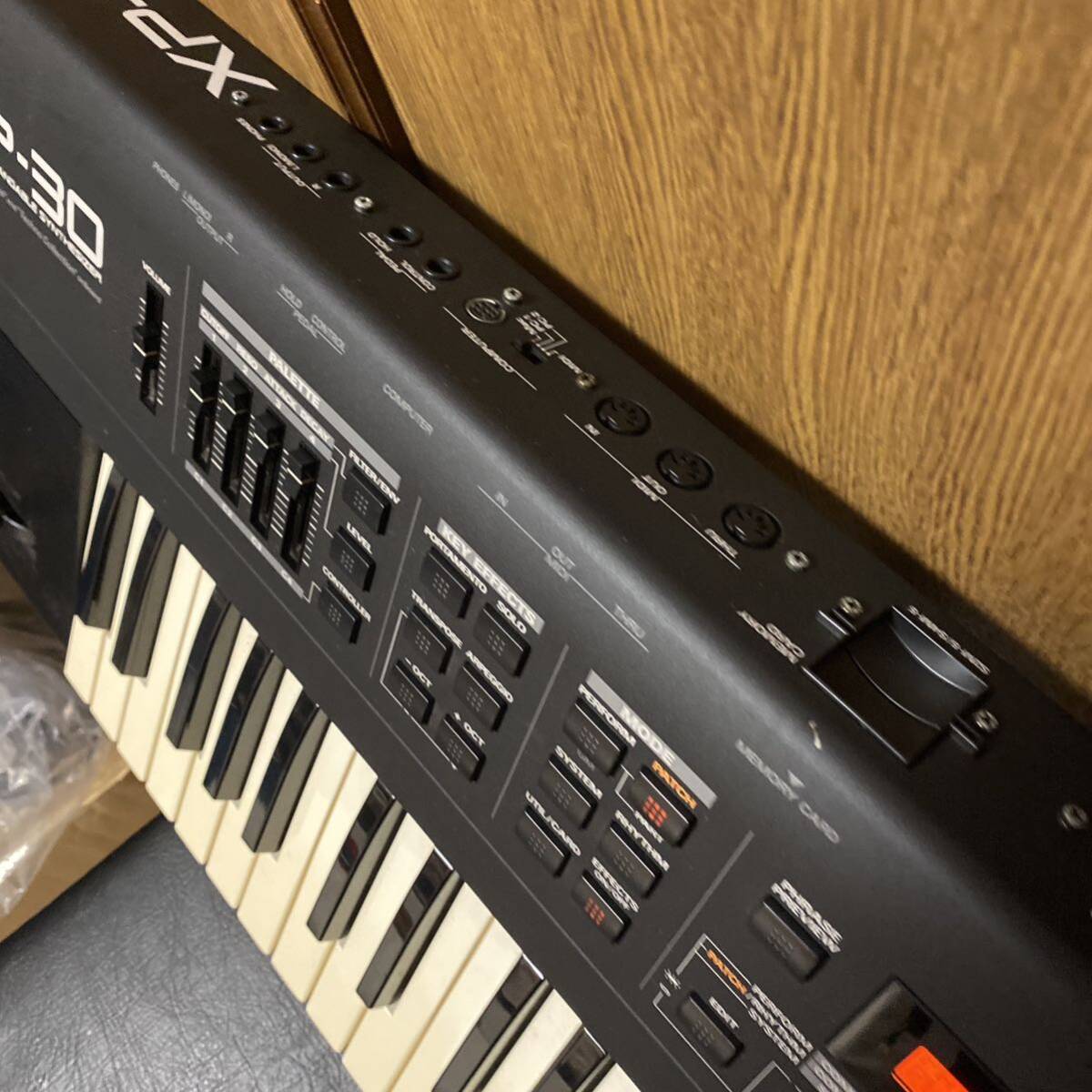 Roland XP-30 シンセサイザー ローランド 拡張ボード付き キーボード 音源モジュールの画像7