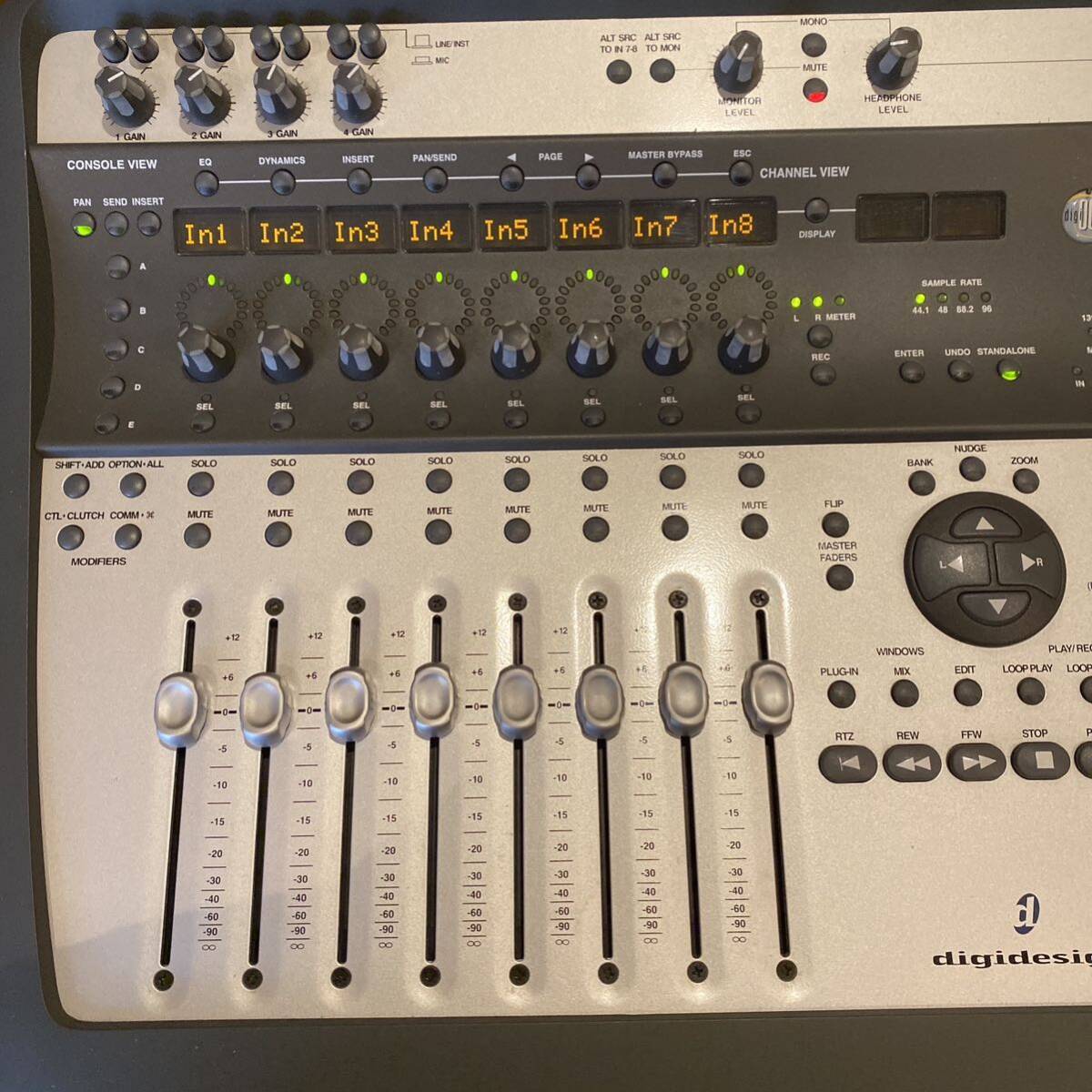 AVID digi 002 digidesign protools audio interface 