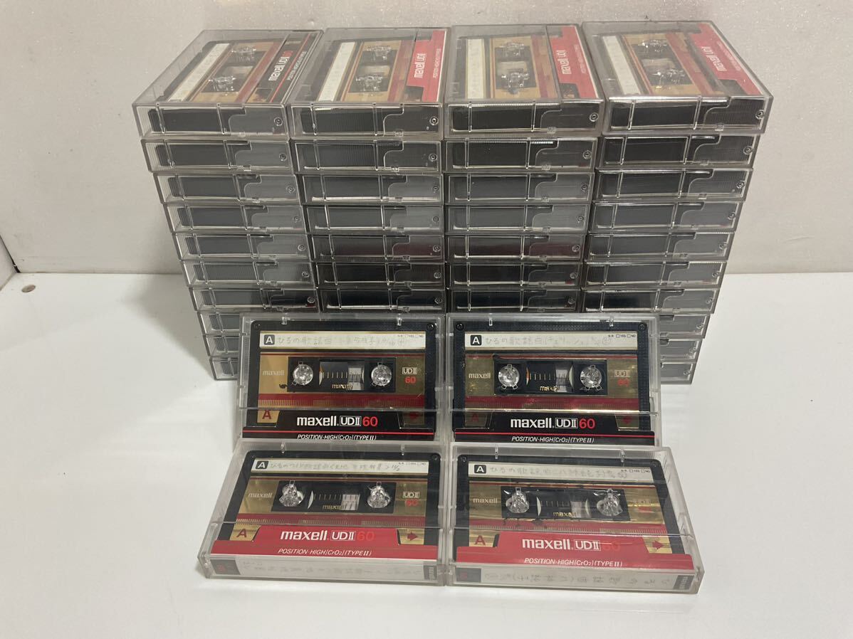 44本 まとめ売り カセットテープ maxell UDⅡ 60 ハイポジ レトロ 昭和レトロ 金 赤 position HIGHI cro2 中古の画像1