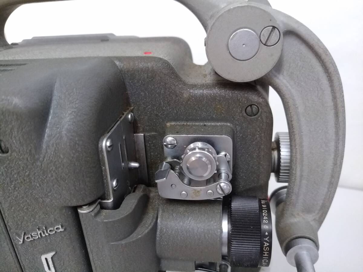 【ジャンク品】YASHICA ヤシカ 8P 8mm映写機/重量約7kg/ケース付き/映像機器/昭和レトロ/コレクション/アンティーク家電/LNP40-10の画像5