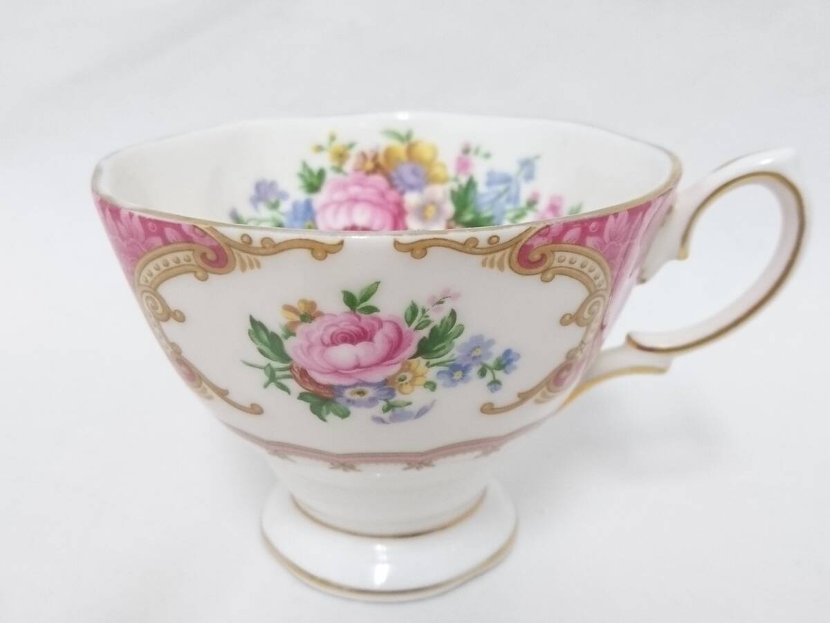 【美品】ROYAL ALBERT ロイヤルアルバート Lady Carlyle レディーカーライル カップ＆ソーサー/ロココスタイル/西洋陶器/金彩/01YZ041306-6の画像2