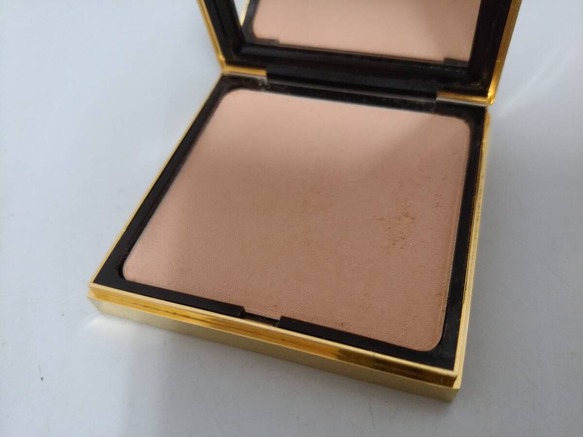 [ new goods contains ]Yves Saint Laurent Yves Saint-Laurent foundation other sample contains cosme total 18 point / make-up Palette / lipstick / skin care /LNQ36