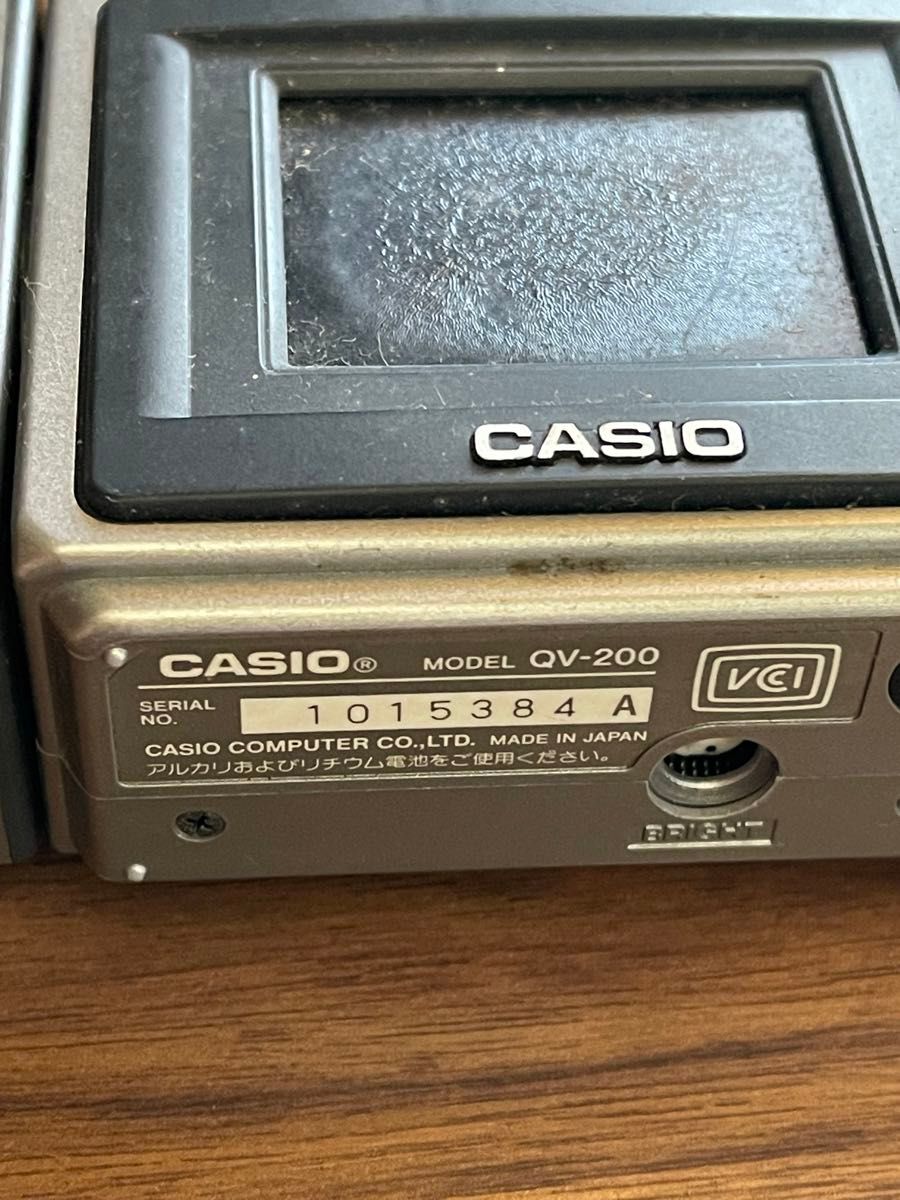 カシオ デジタルカメラ QV-200