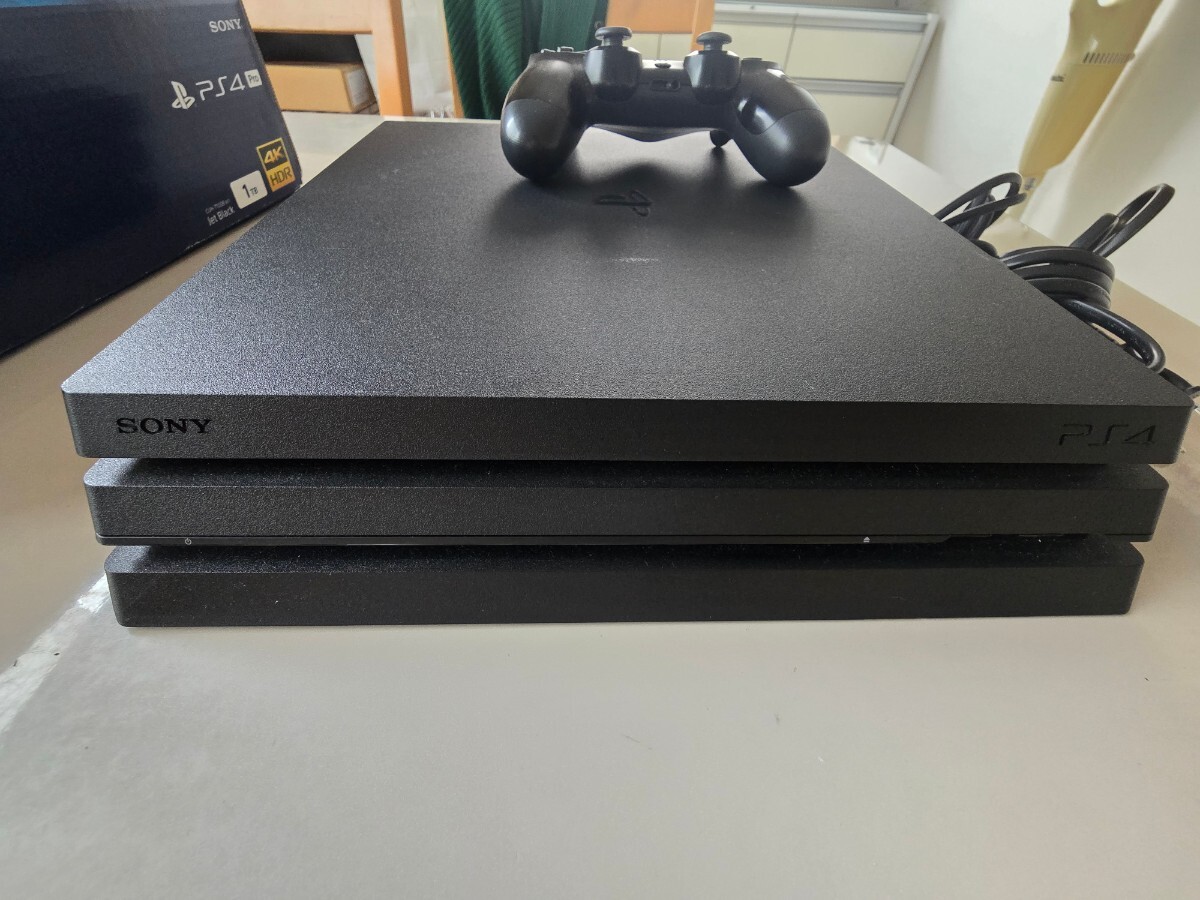 SONY ソニー PS4 Pro ジェットブラック CUH-7100B SSD換装済み(500GB) 本体 コントローラー プレイステーション PlayStation _画像4