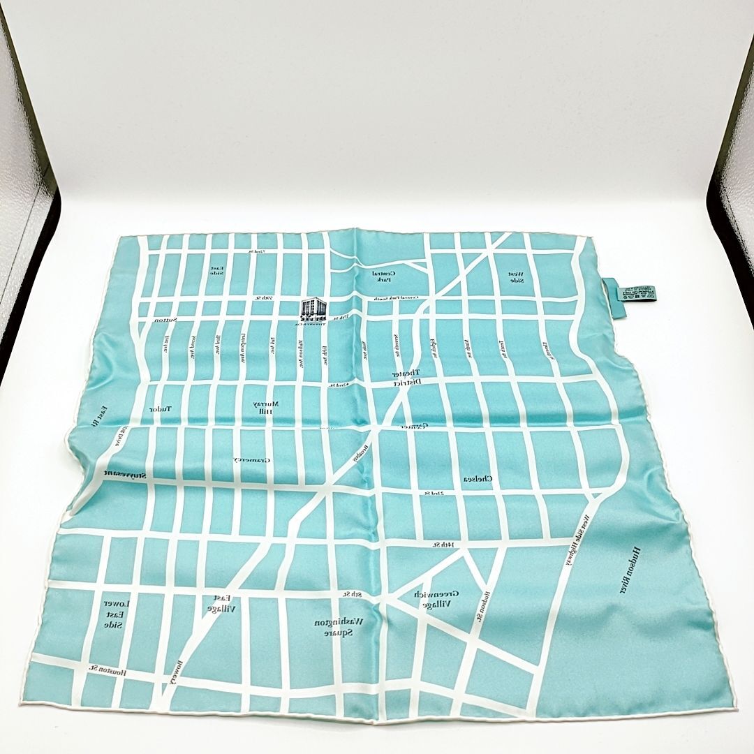 未使用品】TIFFANY&Co ティファニー ニューヨーク スカーフ 小判 未使用品】TIFFANY&Co ティファニー ニューヨーク スカーフ 小判