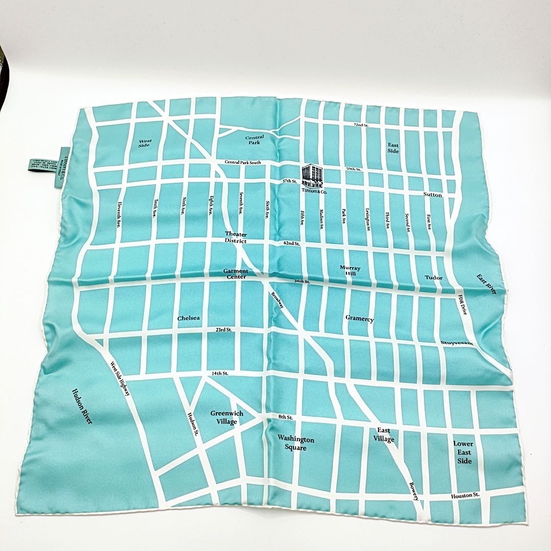 未使用品】TIFFANY&Co ティファニー ニューヨーク スカーフ 小判 未使用品】TIFFANY&Co ティファニー ニューヨーク スカーフ 小判