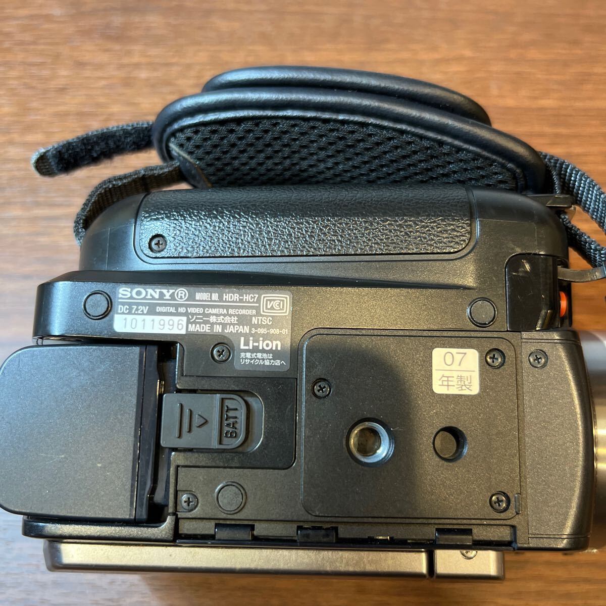 A4/【中古品】Handycam HDR-HC7 SONY ハンディカム ソニー デジタルビデオカメラ HANDYCAM ビデオテープ付き リモコン付き 稼働品の画像8