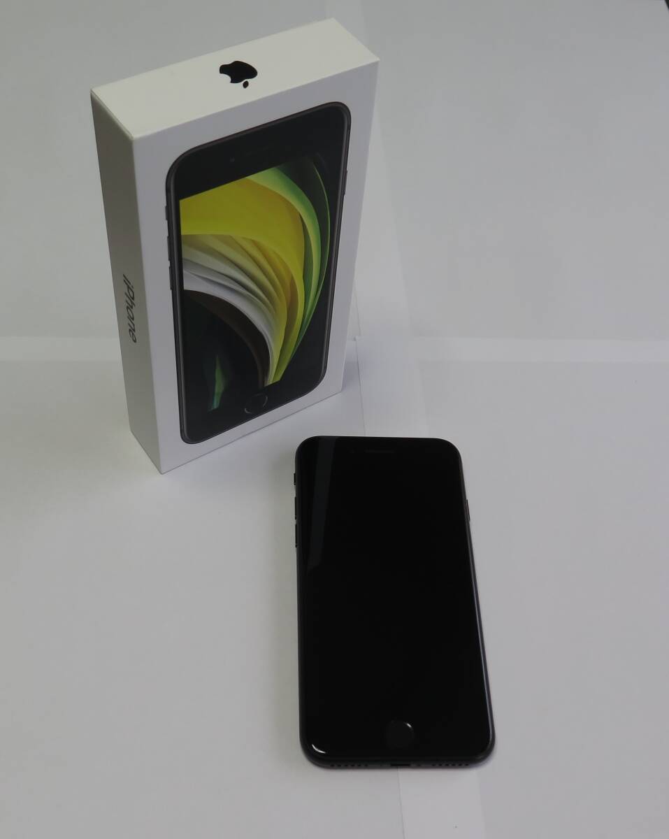 iphone SE 第２世代　ブラック　64GB　SIMフリー_画像1