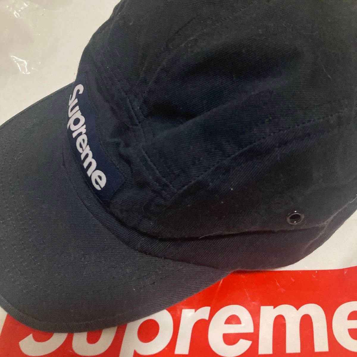  Supreme キャップ　黒　メンズ　レディース　ボーイズ　ガールズ　フリーサイズ　シュプリーム　袋　ボックスロゴステッカー付き