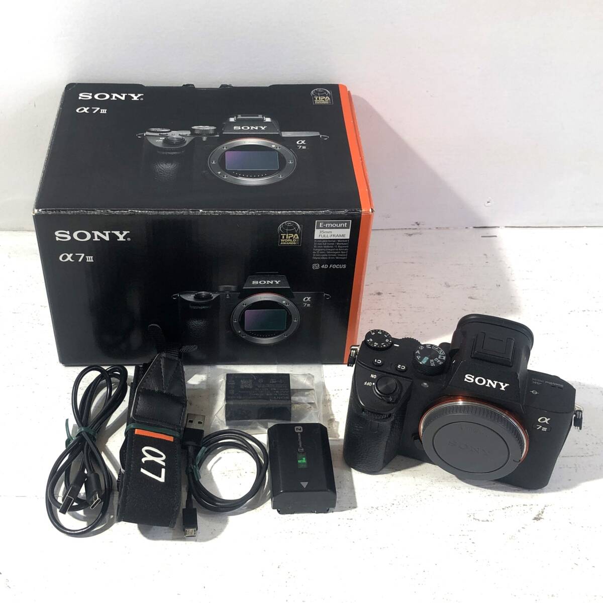 【中古/60】SONY α7Ⅲ カメラ ILCE-7M3 ボディ 美品 2018年製_画像1