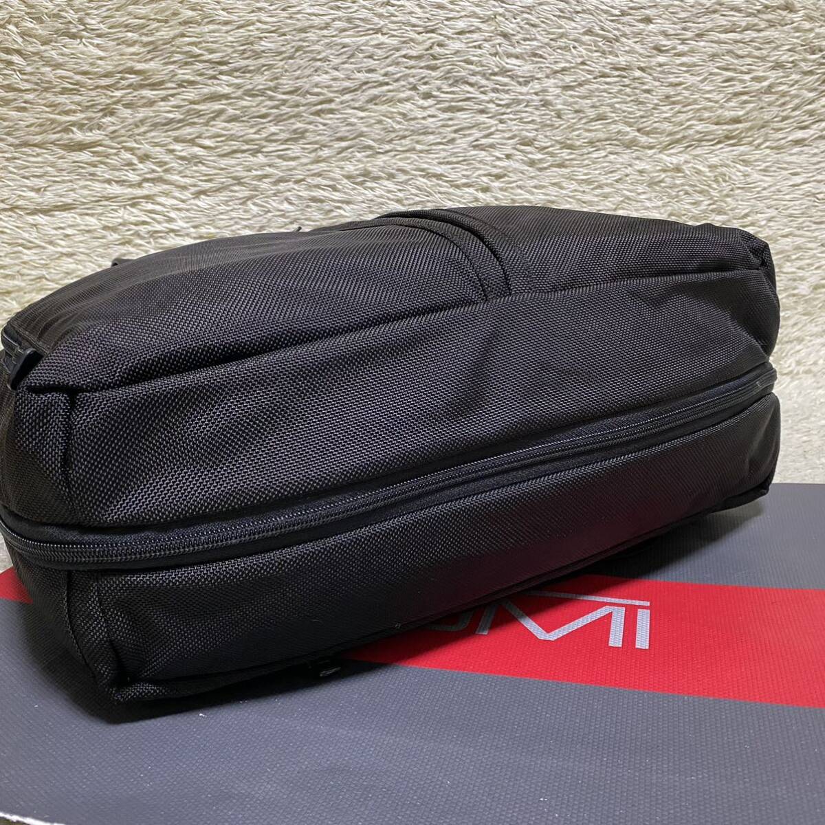 1円 美品 TUMI トゥミ メンズ ビジネスバッグ トートバッグ コンパニオン バリスティックナイロン ブラック 黒 大容量 A4 PC 肩掛け可能の画像7